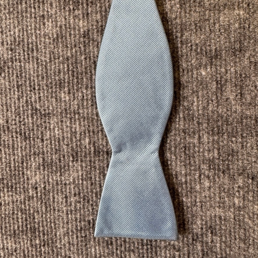 Tie Bar Mens Light Blue Silk Twill Self Tie Bow Tie Adjustable Stain Resistant — image 2 of 7